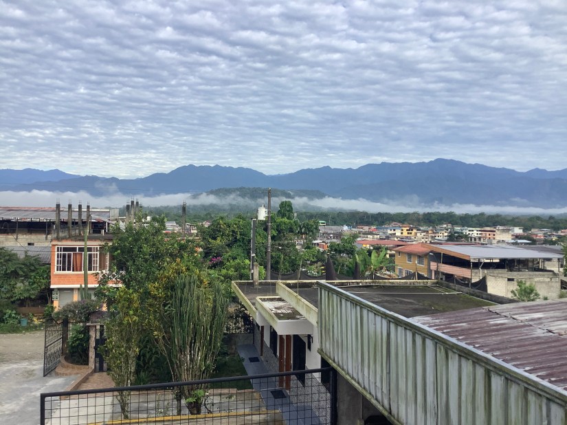 厄瓜多亞馬遜小鎮 Tena ㄧ景