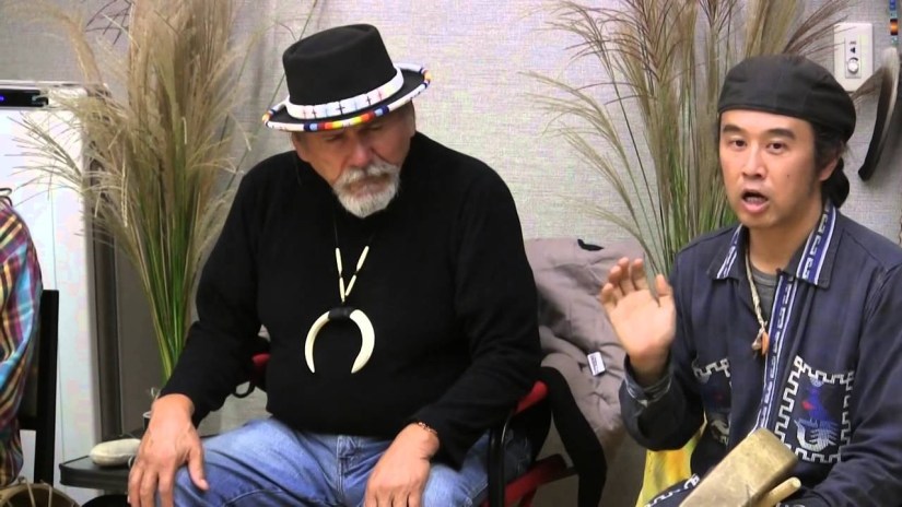 Dennis Banks 和山田